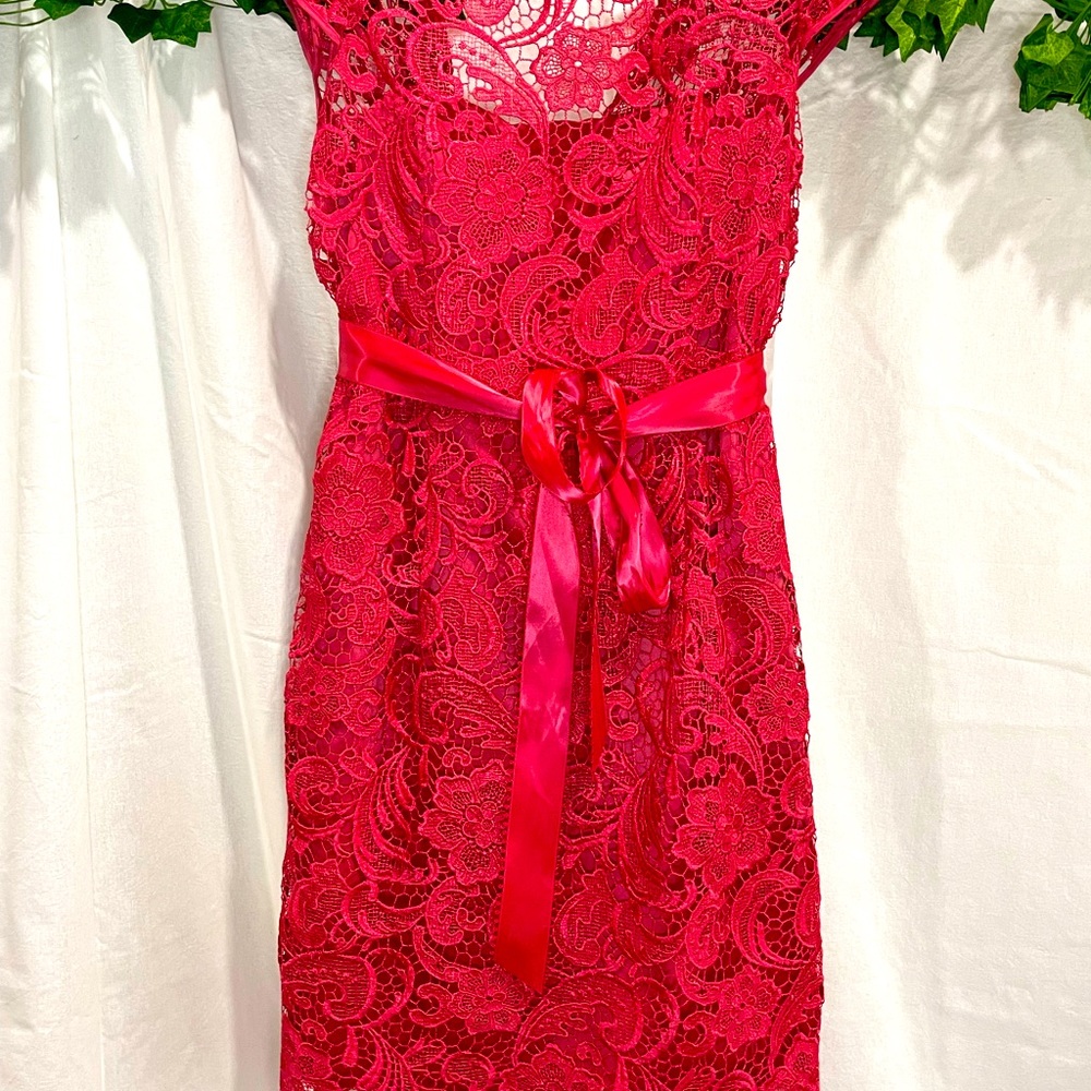 Lace formal dress (coral) it's fitted